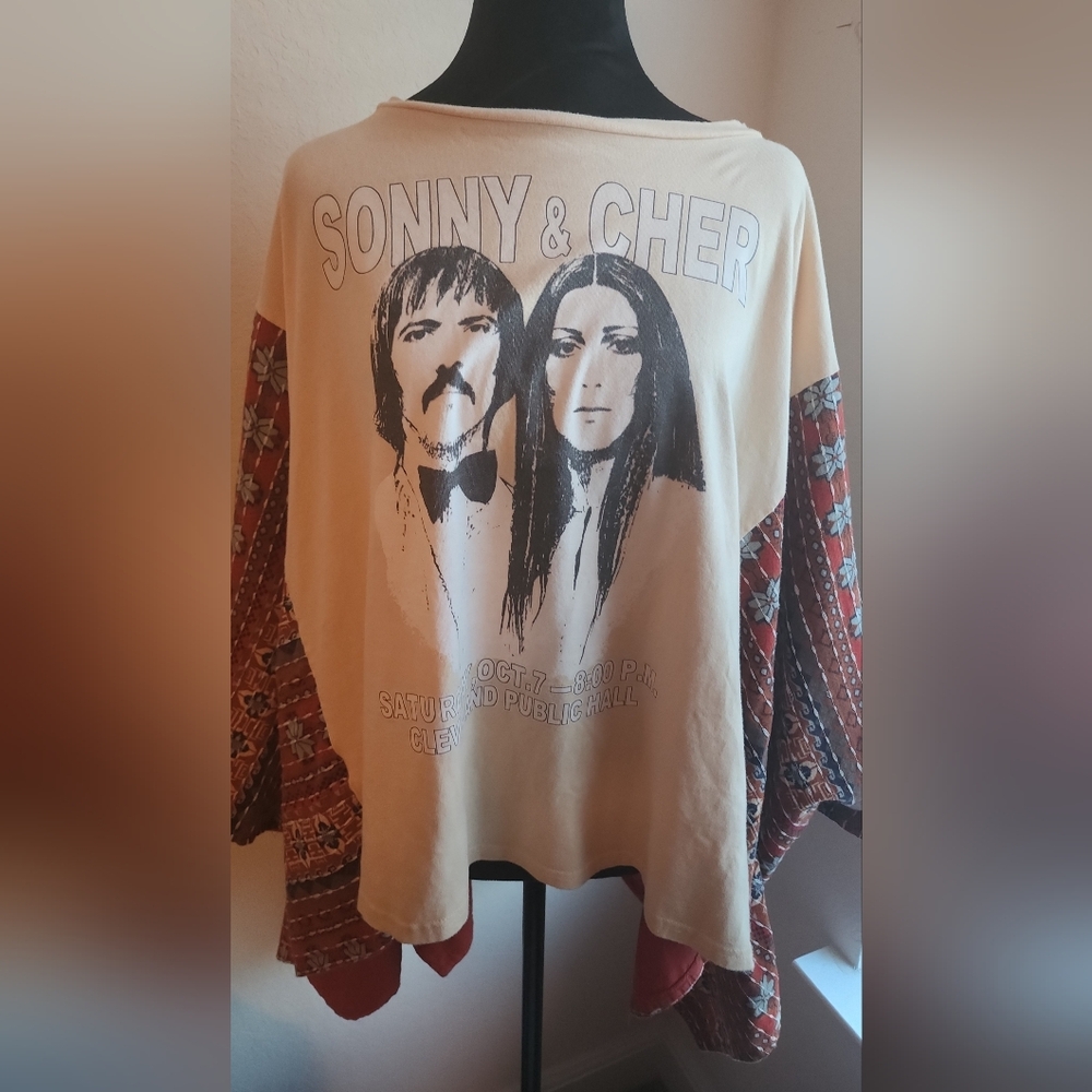 Sonny & Cher Graphic Long Sleeve Tee - Cream with Rust Poncho Style Sleeves
